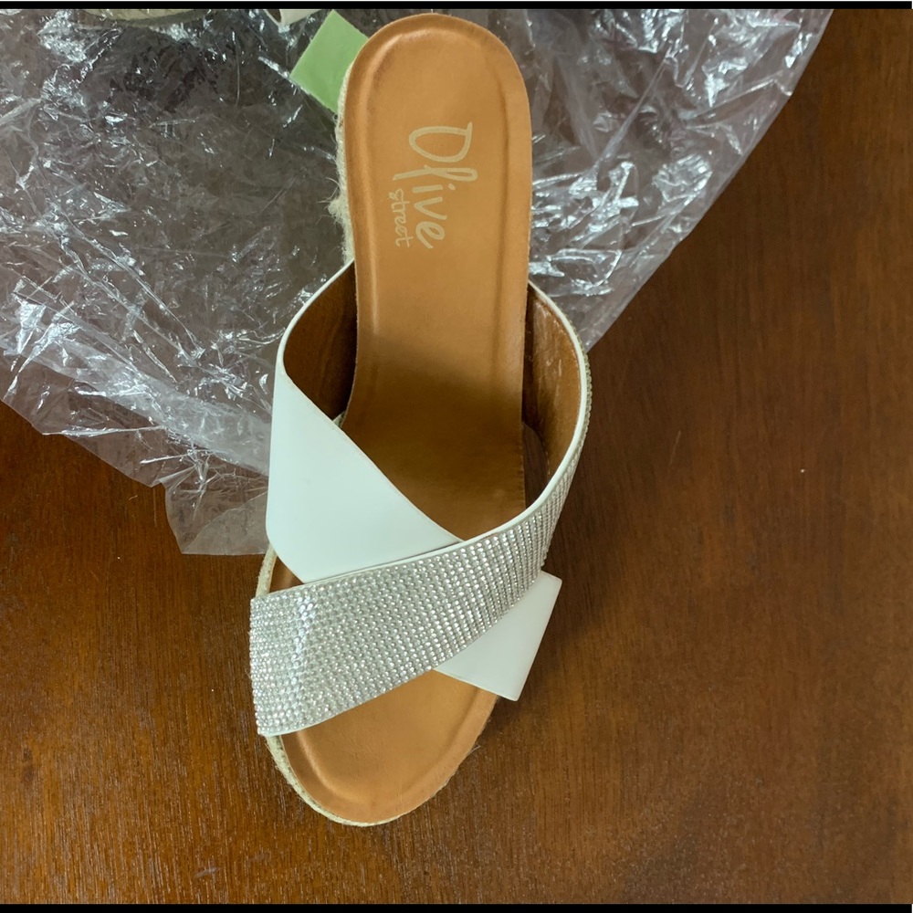 Olive Street White/Silver Sandals - Picture 5 of 6